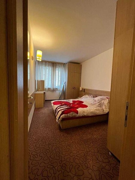 Rin Grand Hotel, Vitan Barzesti