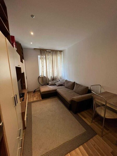 Rin Grand Hotel, Vitan Barzesti