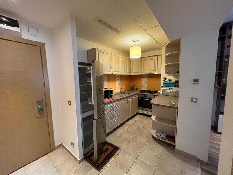 Rin Grand Hotel, Vitan Barzesti