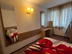 Rin Grand Hotel, Vitan Barzesti